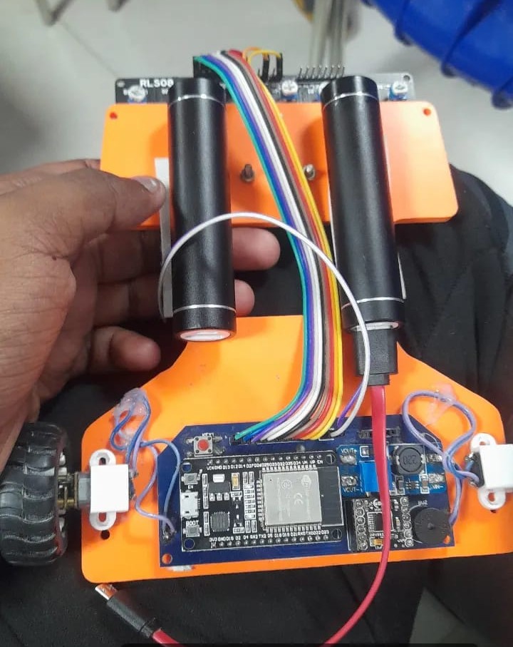 Line Following Robot with PID